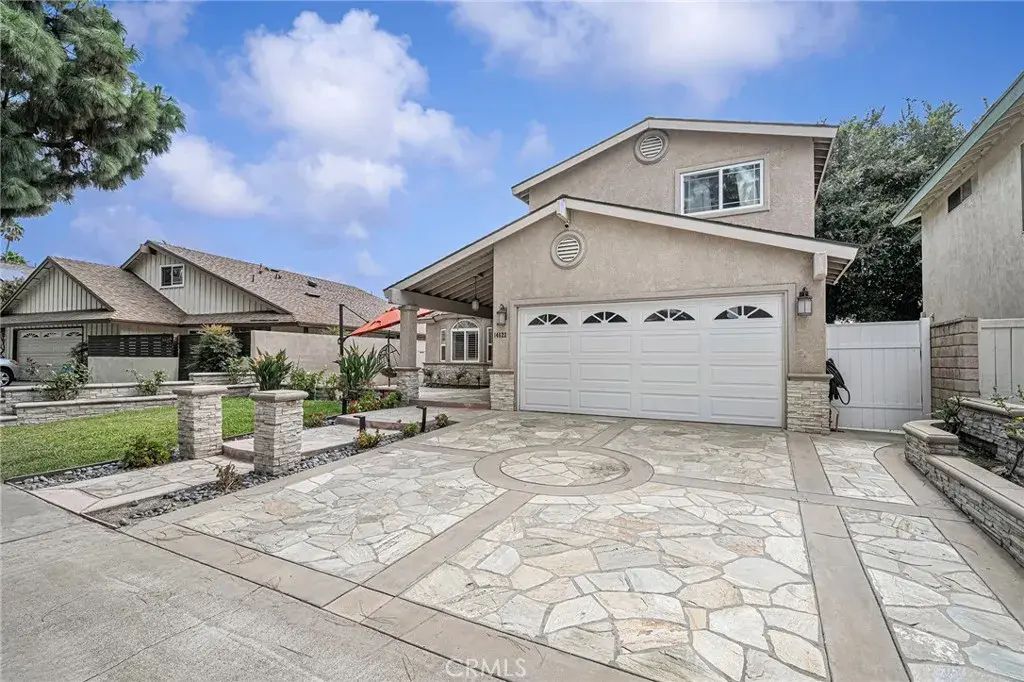 14622 Canterbury, Tustin