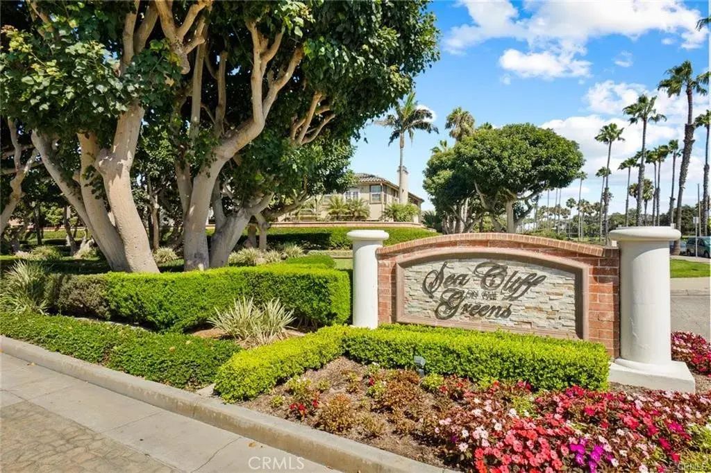 19228 Seabrook Lane, Huntington Beach