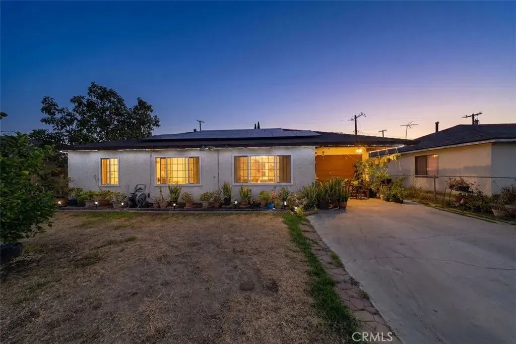 13677 Carfax Avenue, Bellflower