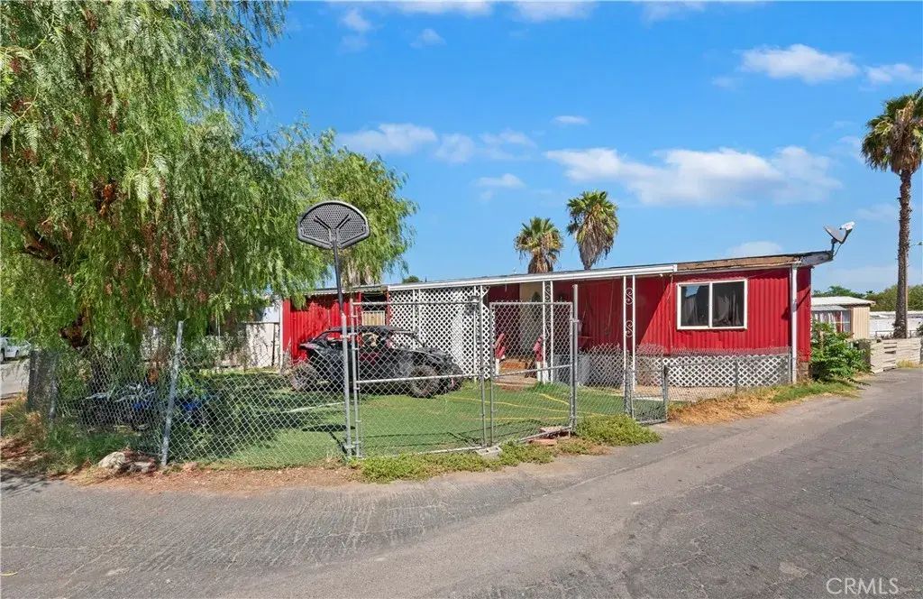 8362 Redwood Ave Spc 38, Fontana