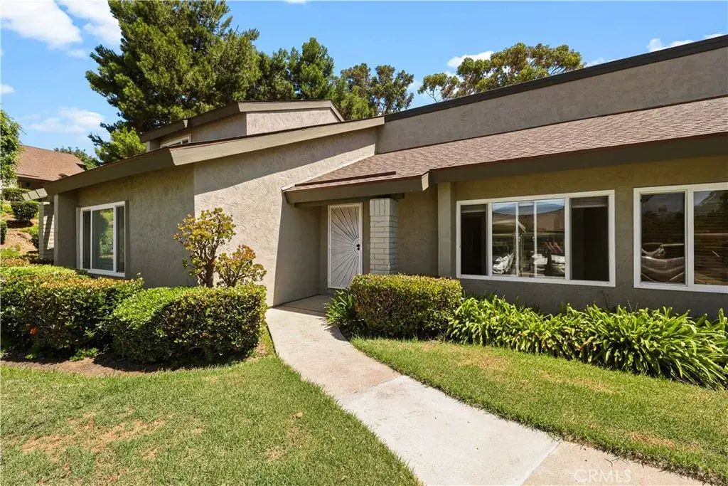 10838 Caravelle, TIERRASANTA