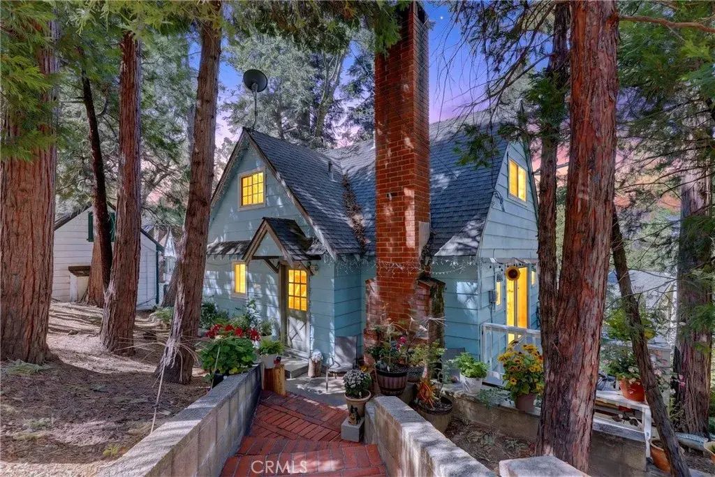 208 Heliotrope, Lake Arrowhead