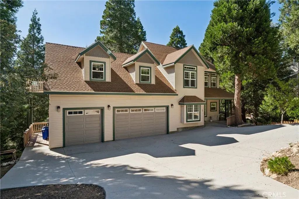 296 Grass Valley, Lake Arrowhead