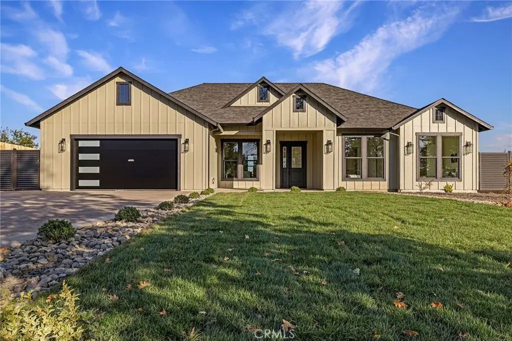 5280 Laguna Court, Paradise