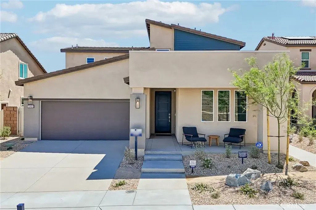 15589 Tomahawk Street, Victorville
