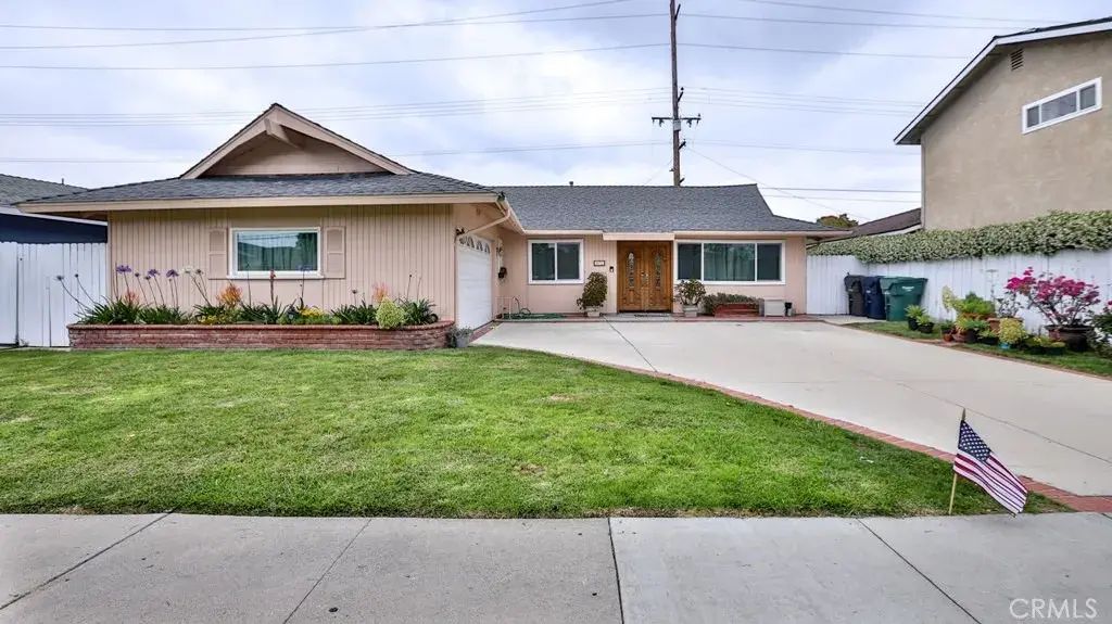 6631 Walton Dr, Huntington Beach