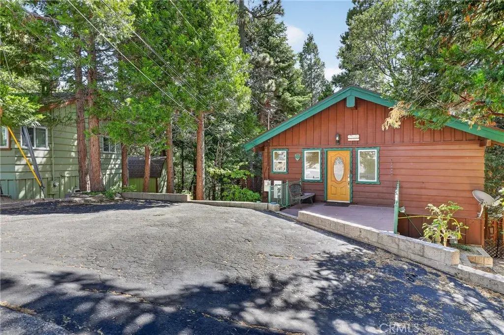 1147 Jungfrau Drive, Crestline