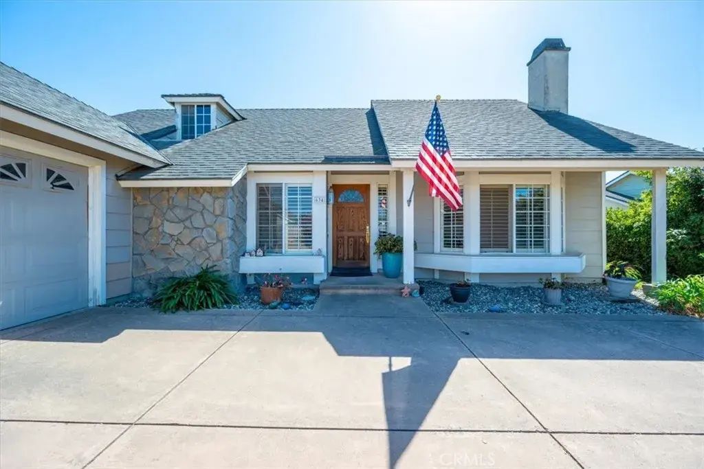 634 Hartnell, Santa Maria
