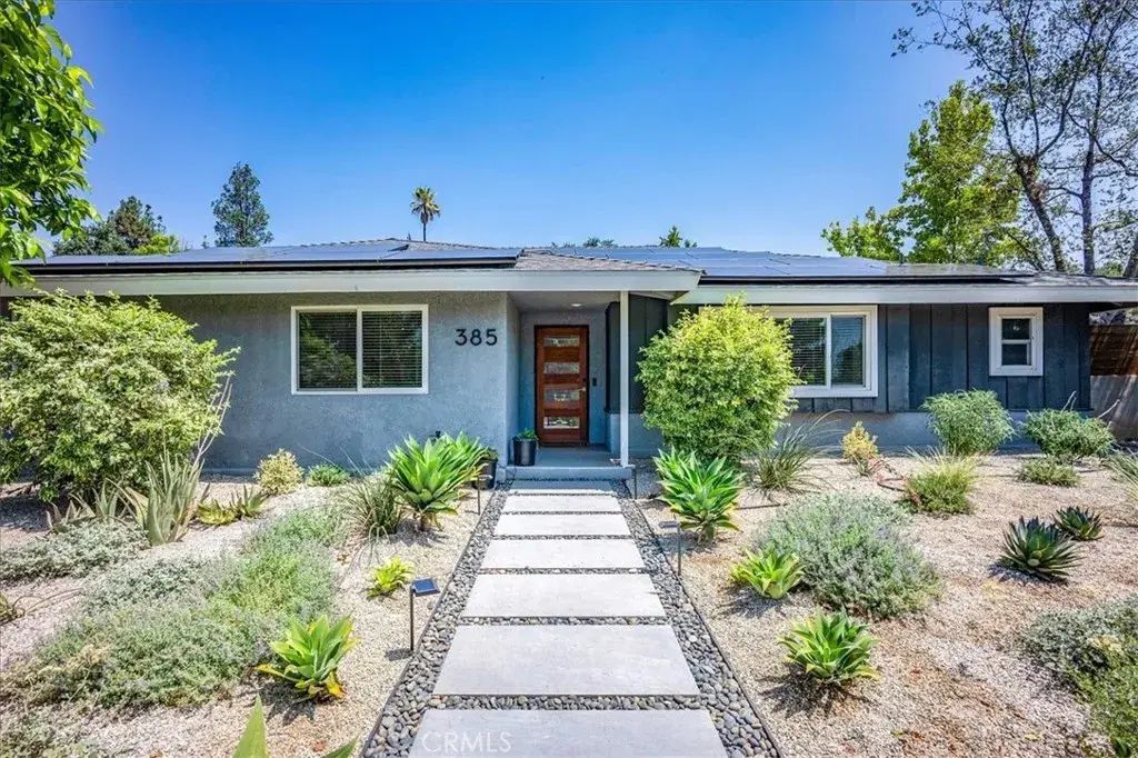 385 E Mendocino Street, Altadena
