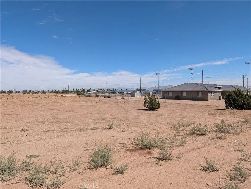 Muscatel St., Hesperia