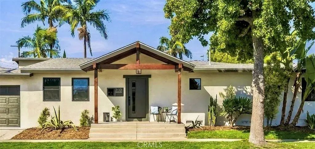 2001 Carfax, Long Beach