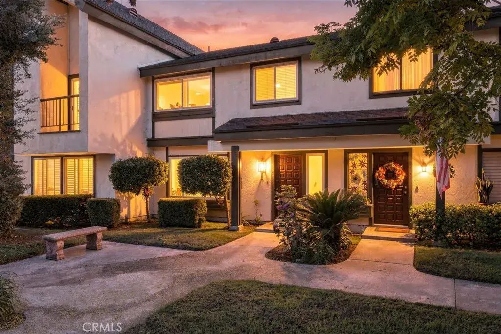 9753 Karmont, South Gate