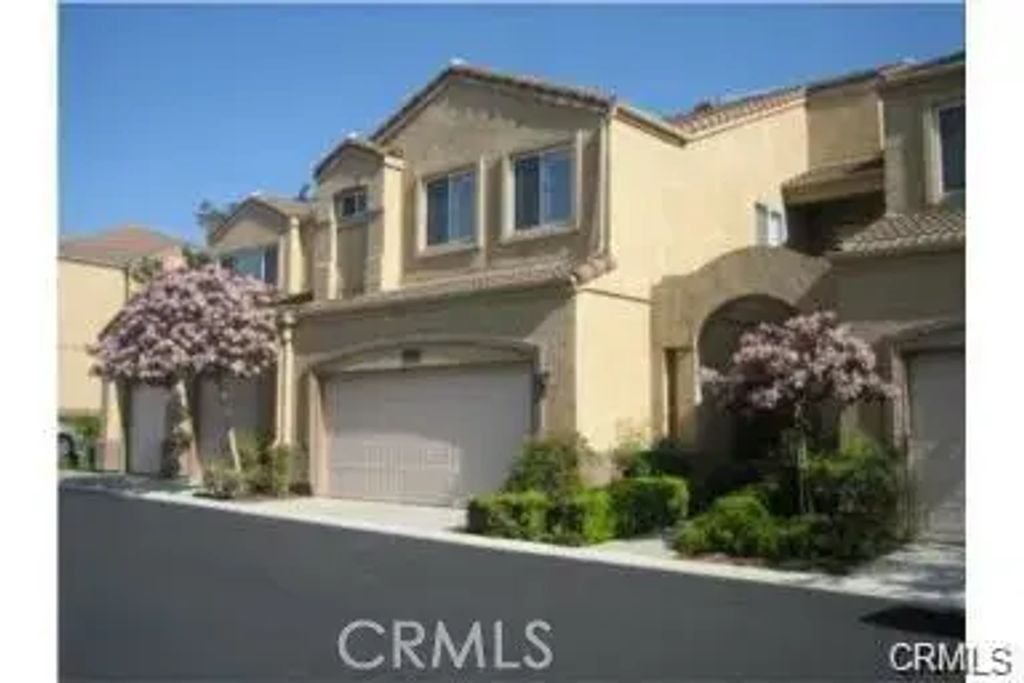 2130 Almeria Street 102, Corona