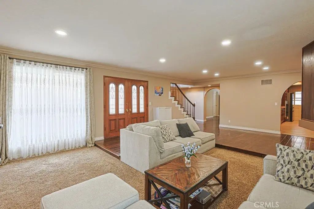 18579 Santa Andrea, Fountain Valley