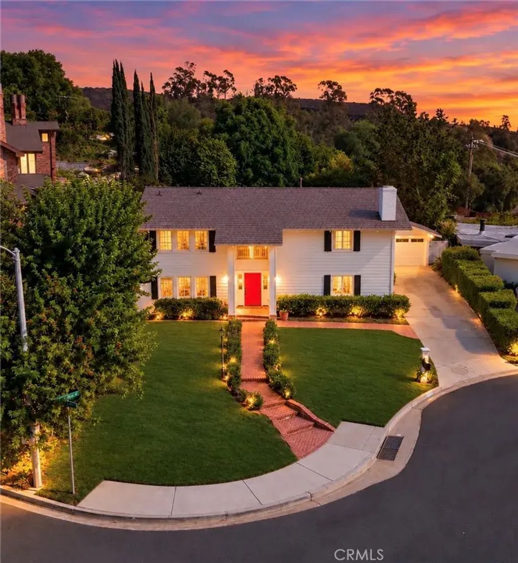 10611 Calm Hill, Santa Ana
