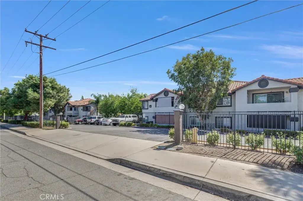 16377 Lakeshore 2b, Lake Elsinore