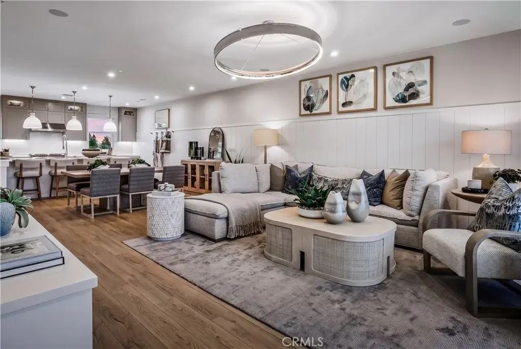 117 Sawtelle, Irvine