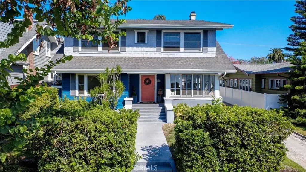 6222 Friends Avenue, Whittier
