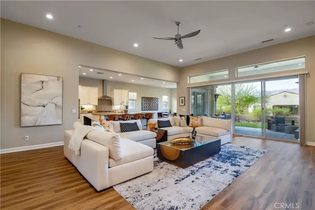 16 Burgundy, Rancho Mirage