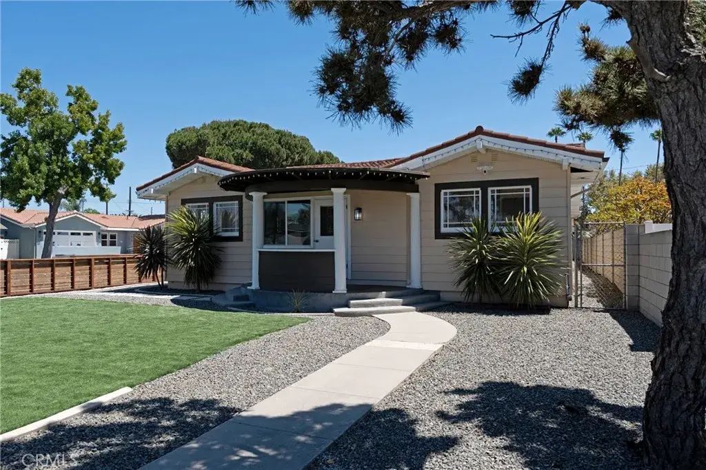 1104 W Palm Avenue, Orange