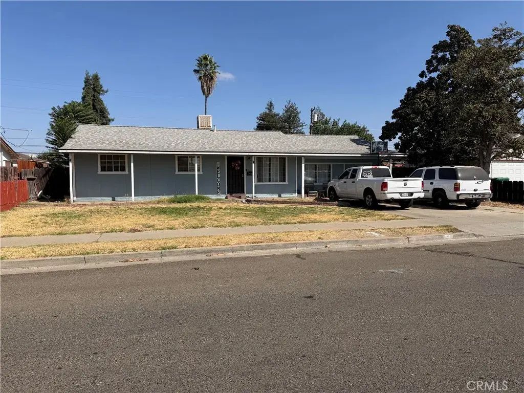 149 E Clinton Avenue, Atwater
