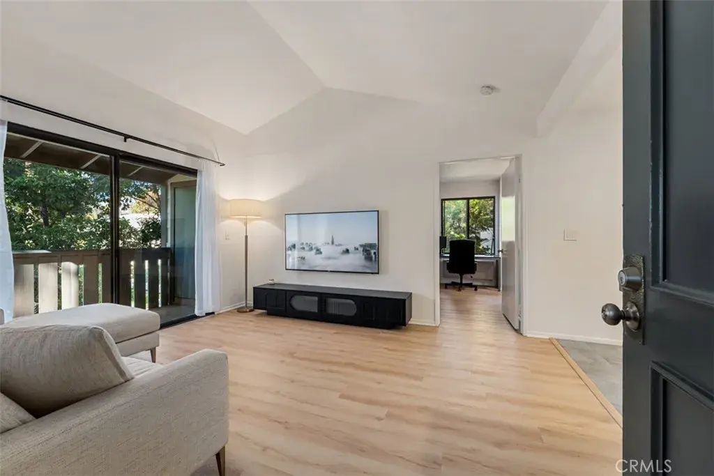 20702 El Toro, Lake Forest