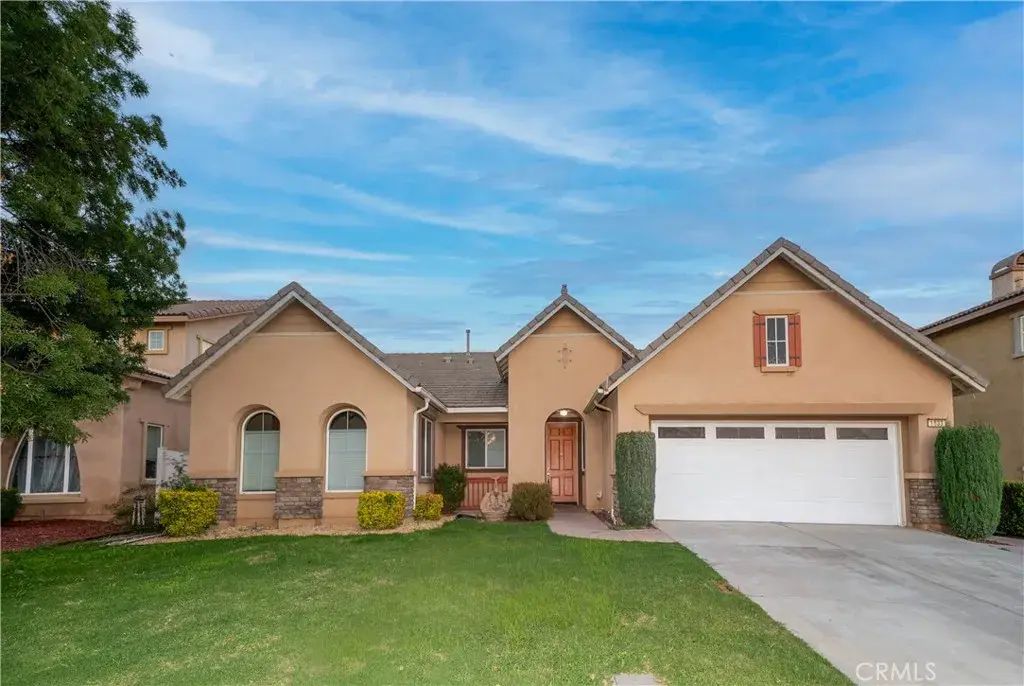 1833 English Oak Way, Perris