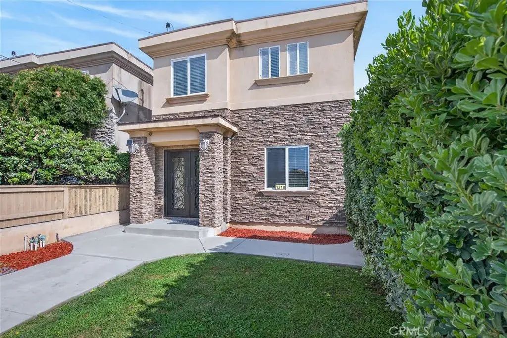 1310 W 1st, San Pedro