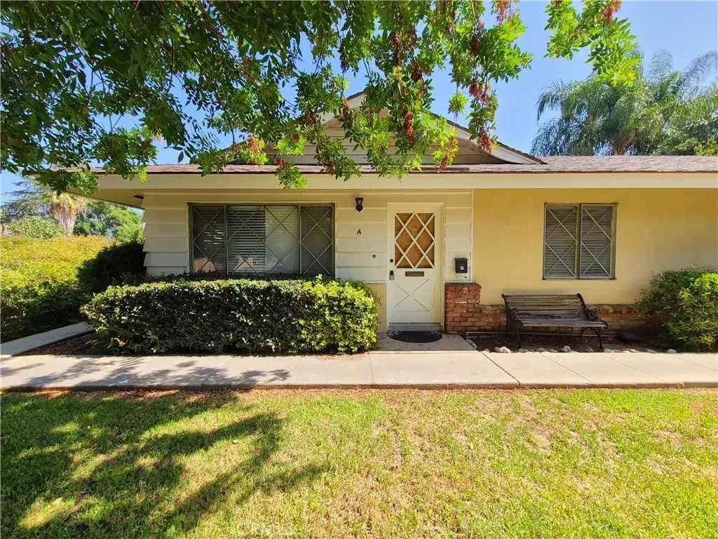 534 Roosevelt Road A, Redlands