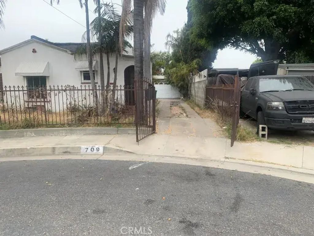 709 W Buckthorn, Inglewood