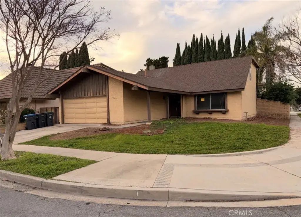 13691 Typee, Irvine