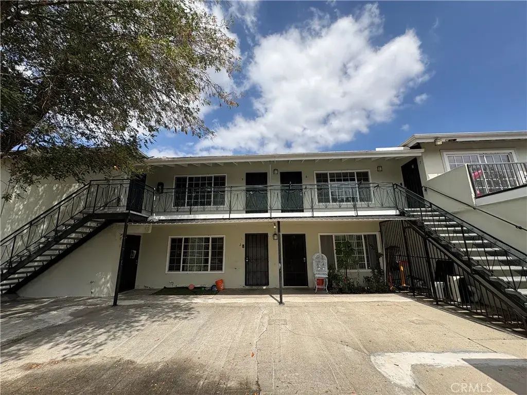 2001 E Wilshire Avenue 4, Fullerton