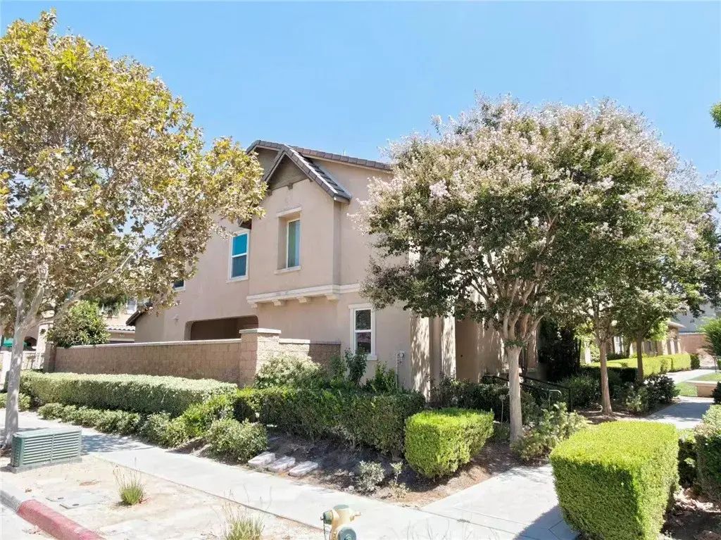 7062 Village Dr, Eastvale