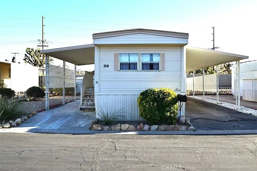54999 Martinez 20, Yucca Valley