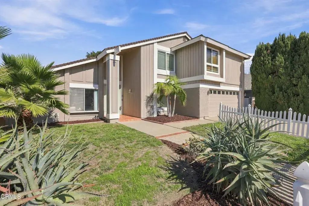 1242 Crestlake Avenue, Ventura
