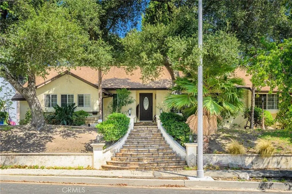 6247 Hamilton Lane, La Crescenta
