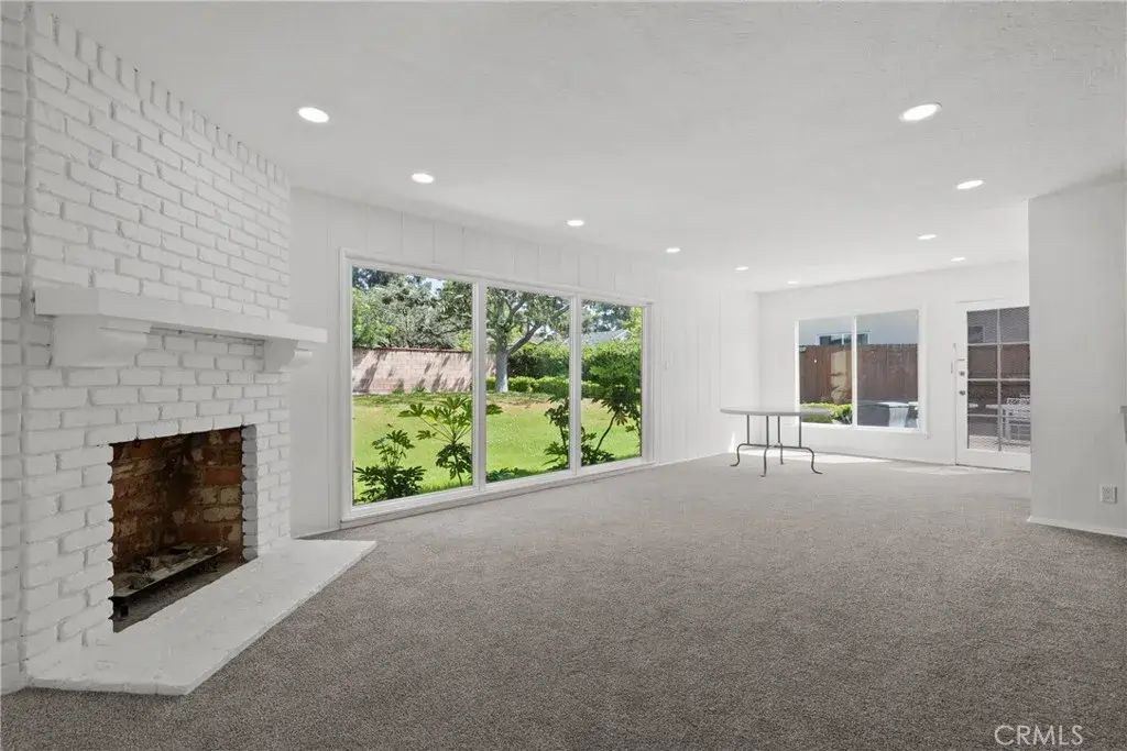 12823 Delano, North Hollywood