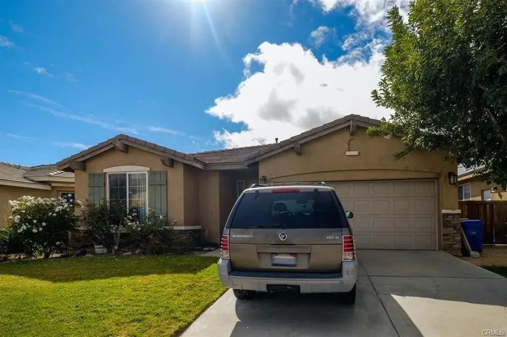 12301 Luna, Victorville