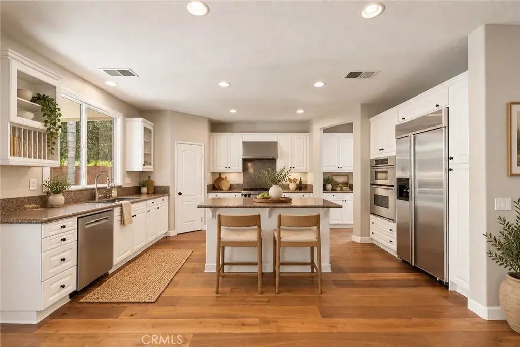 45000 Vine Cliff, Temecula