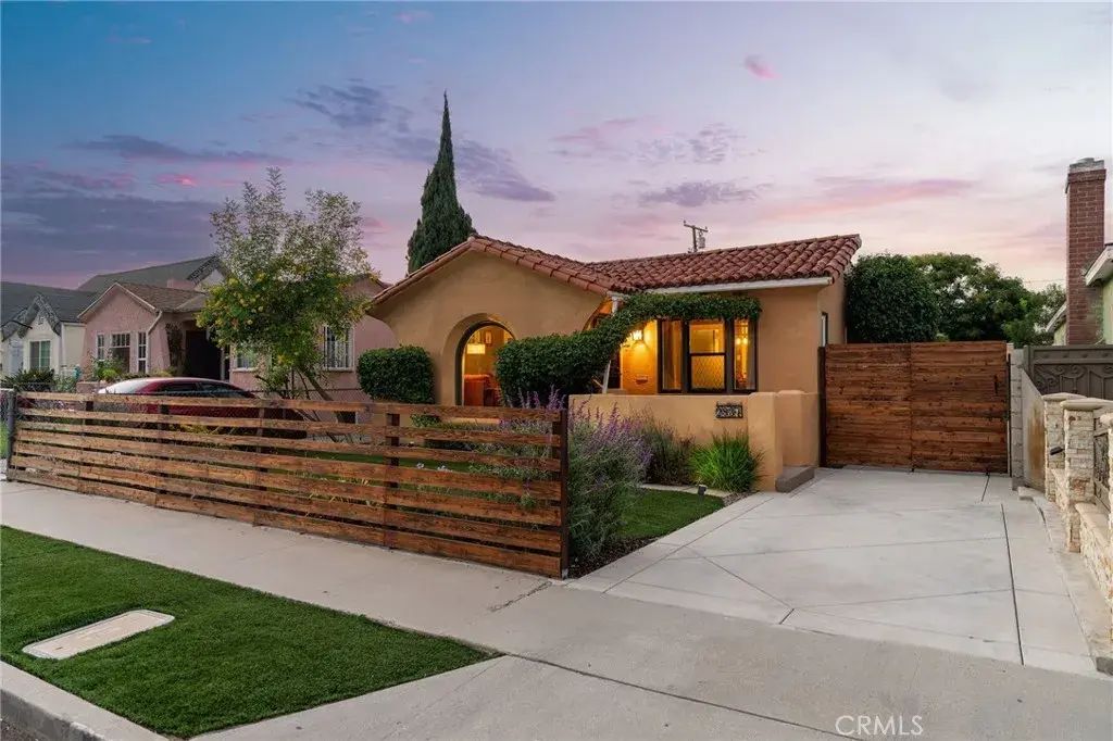 2837 Kansas, South Gate