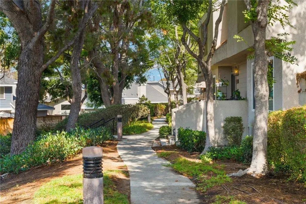 26357 W Grove Circle 56, Lake Forest