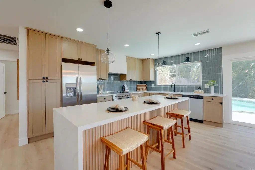 10236 Lake Meadow Lane, Escondido