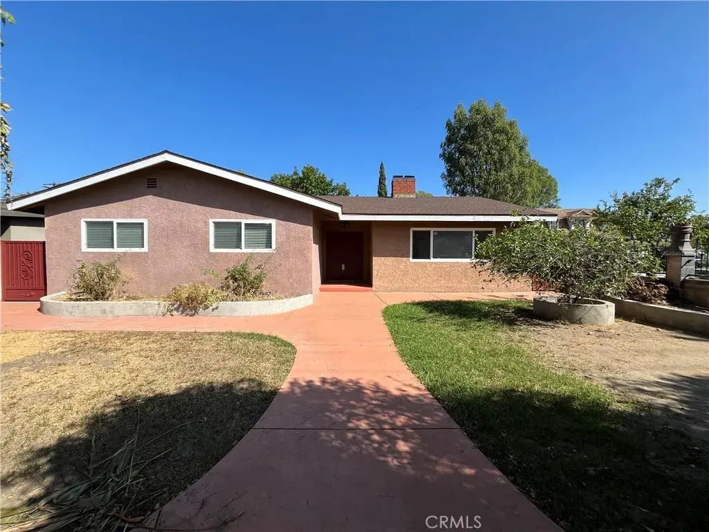 16751 San Fernando Mission, Granada Hills
