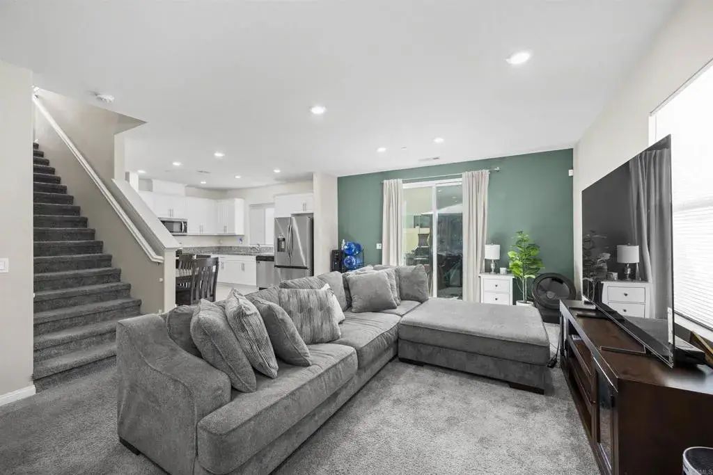 10719 Porter, Spring Valley