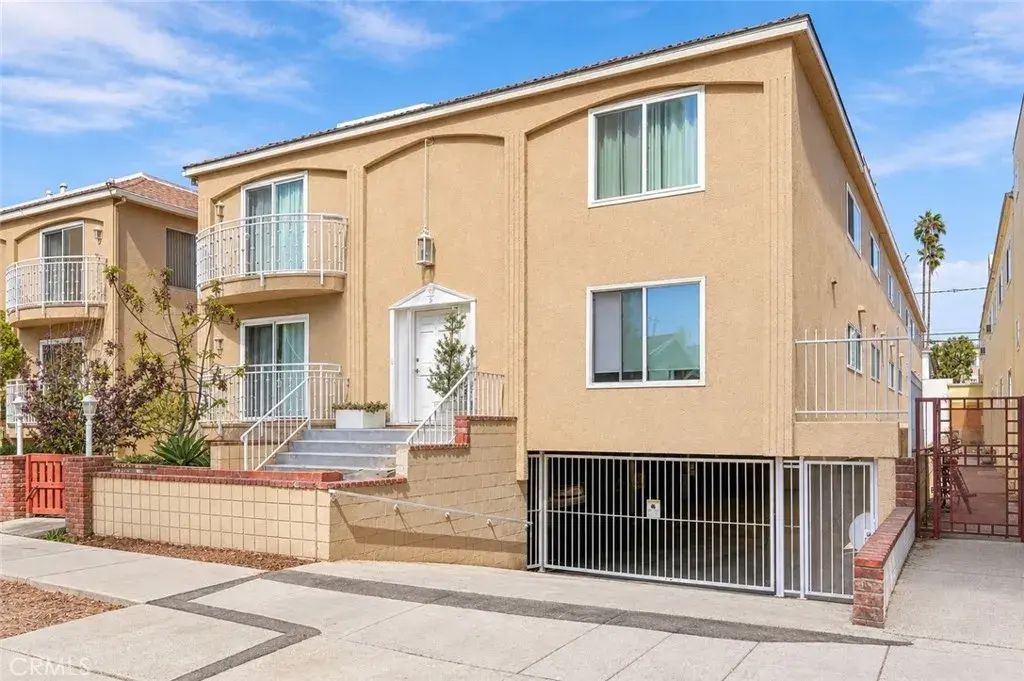 933 11th Street 9, Santa Monica