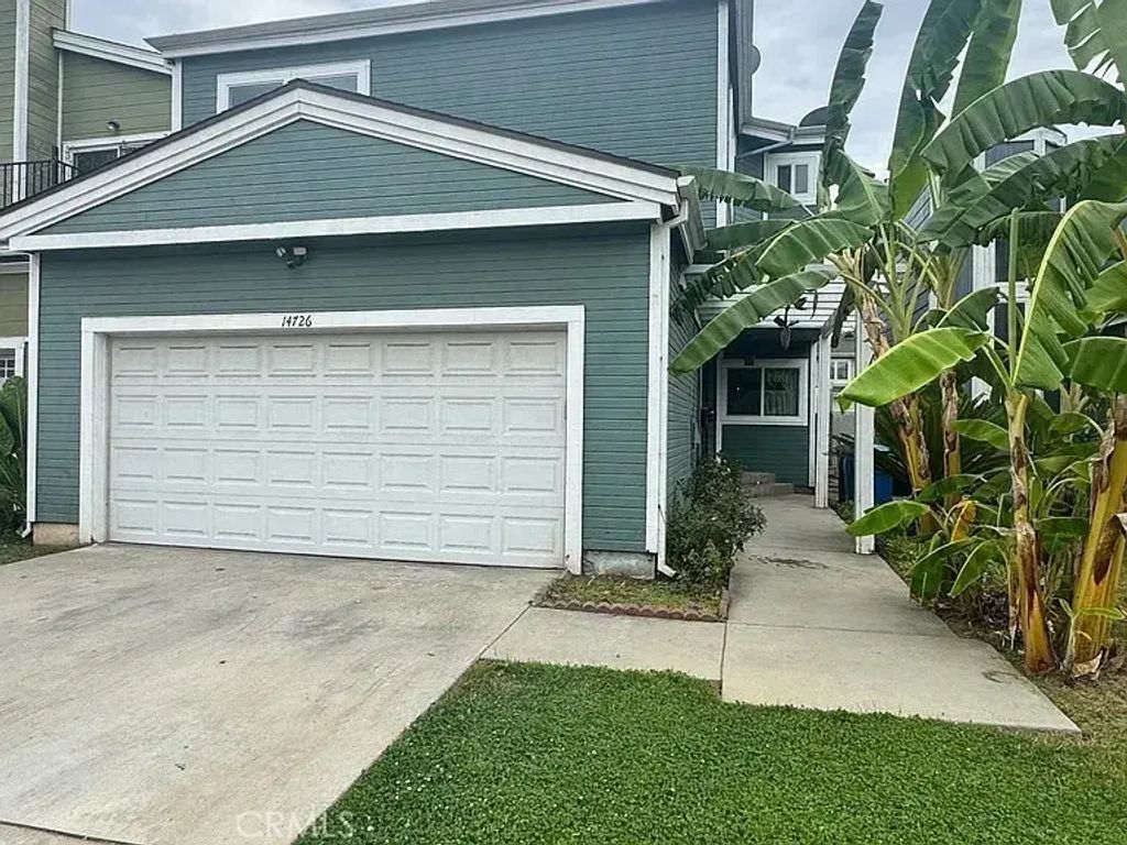 14726 Tupper, Panorama City