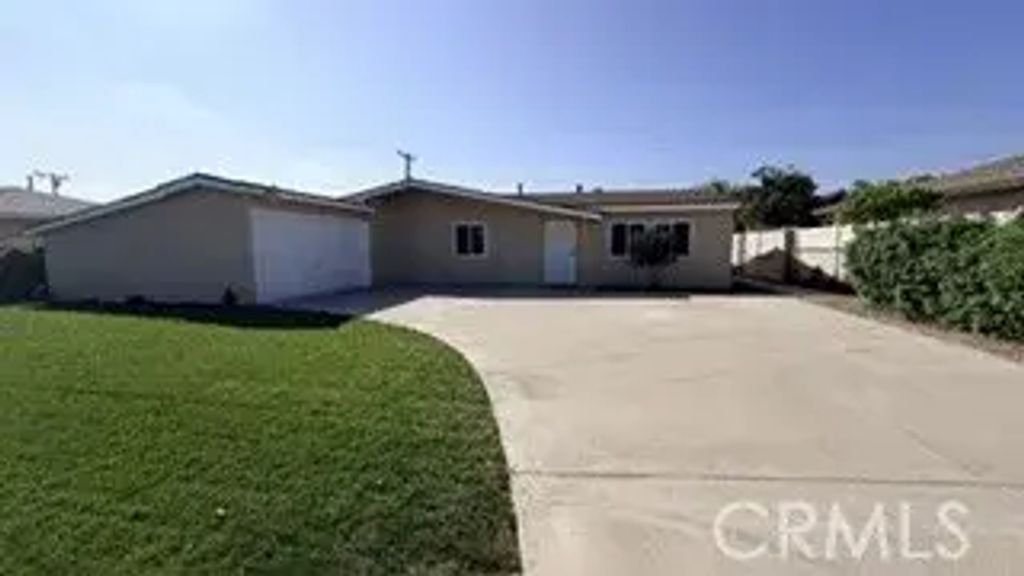 329 Hawthorne, Rialto