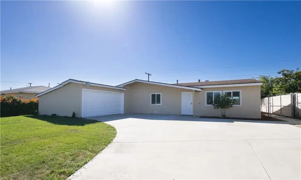 329 Hawthorne, Rialto