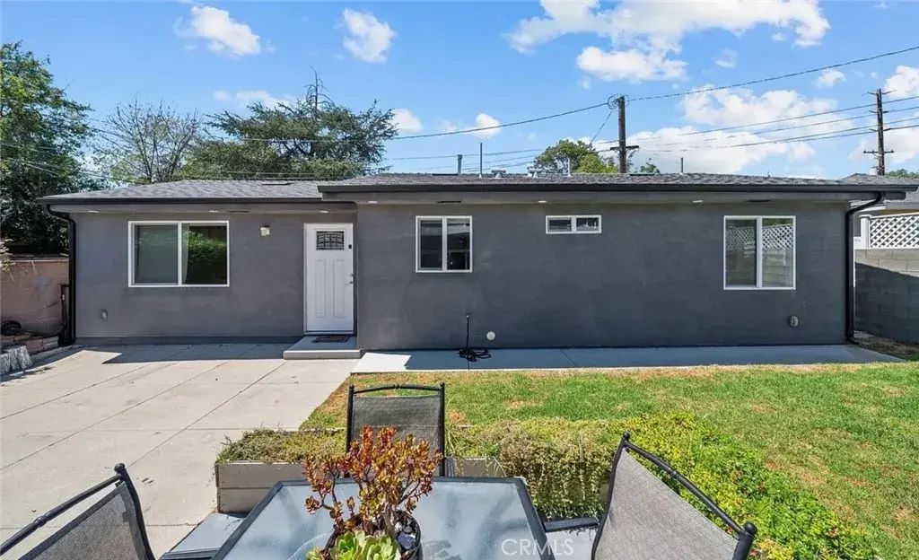 1525 N Screenland Drive, Burbank
