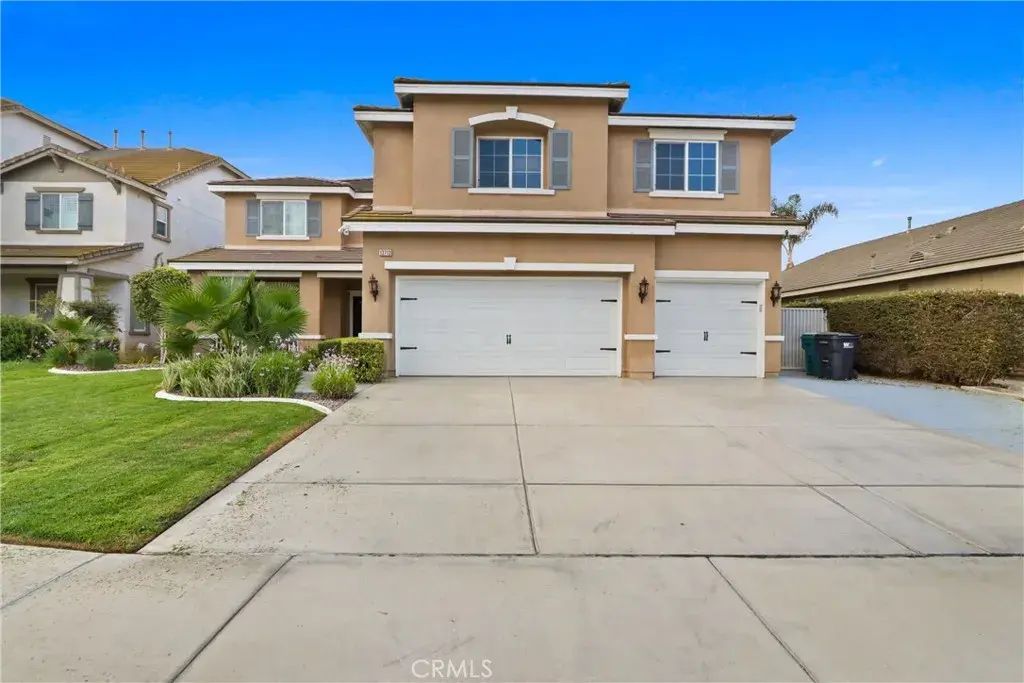 13713 Turf Paradise, Eastvale